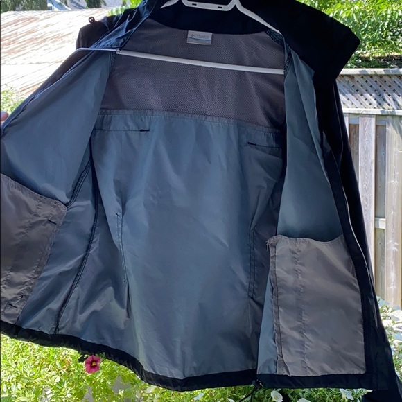 Women’s Columbia Jacket - Picture 5 of 8